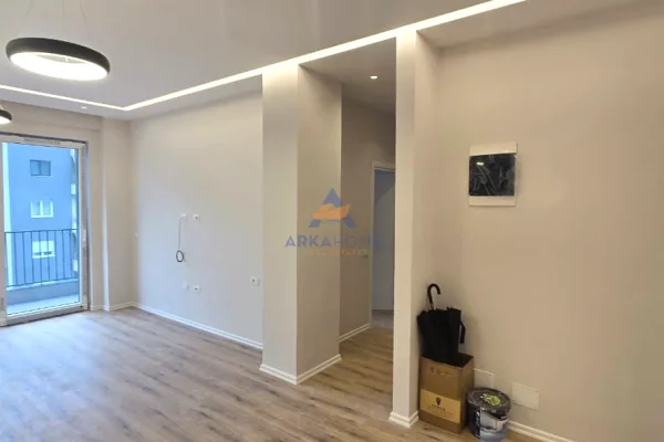 Shtepi me qera Apartament ne Tirane, 2+1, Mobilimi Bosh, pa mobiluar, Pagesa 900  Euro.