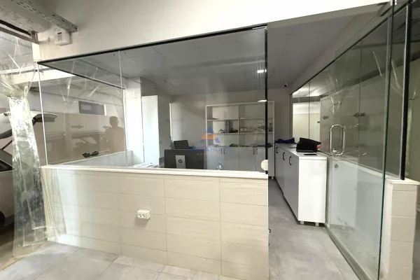 MAGAZINE ME QERA 1200 M2 "KTHESA E KAMZES" 6000 EURO (PARKIM PER MAKINA SHUME TONESHE).