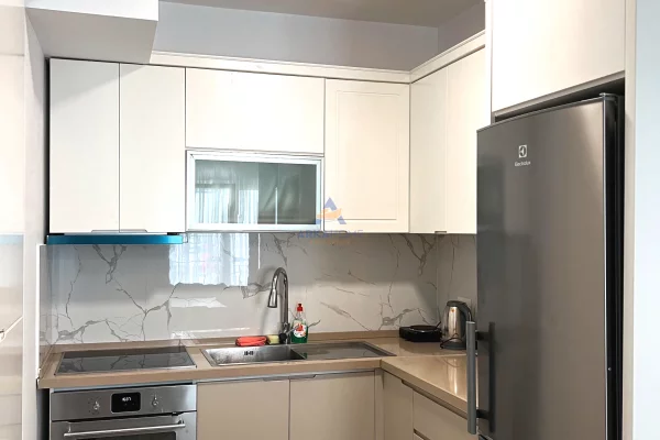 Appartamento in affitto a Tirana 2+1, Arredato