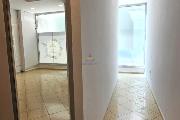 Ambient biznesi me qera 1+1 ne Tirane - 1,040 Euro