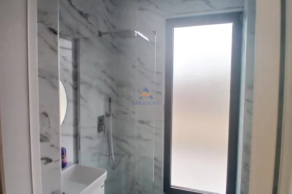 Appartamento in affitto a Tirana 2+1, Arredato