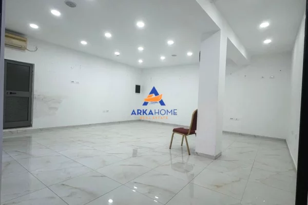 Business Property in Sale 1+1 in Tirana - 160,000 Euro