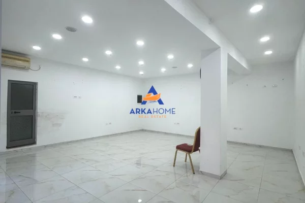 Business Property in Sale 1+1 in Tirana - 160,000 Euro