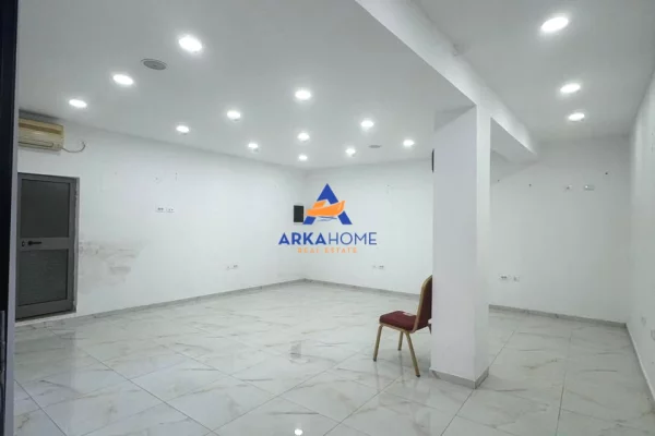 Business Property in Sale 1+1 in Tirana - 160,000 Euro