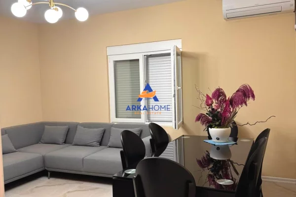 Casa in affitto 2+1 a Tirana - 1,040 Euro