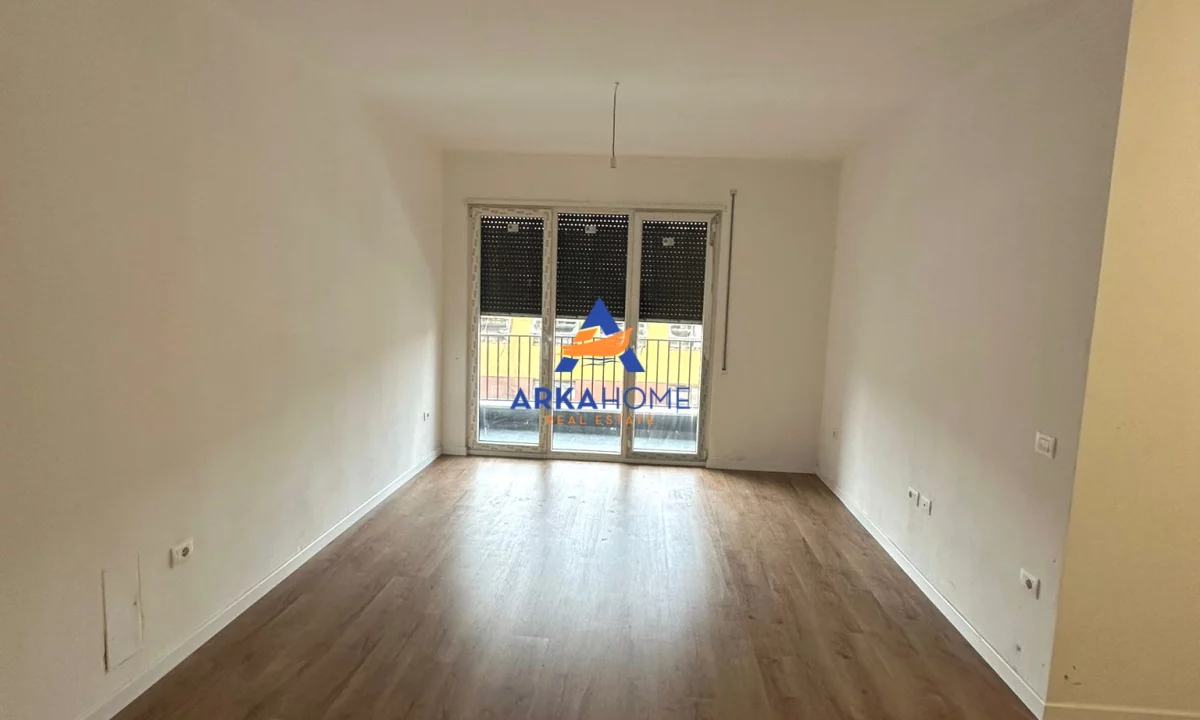 Appartamento in affitto a Tirana 2+1, Vuoto