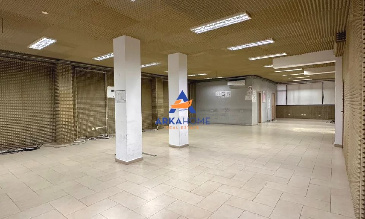 JEPET ME QERA NJESI BIZNESI 350 M2 "QYTETIT STUDENTI" 3.000 Euro / MUAJ