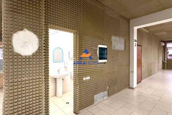 JEPET ME QERA NJESI BIZNESI 350 M2 "QYTETIT STUDENTI" 3.000 Euro / MUAJ