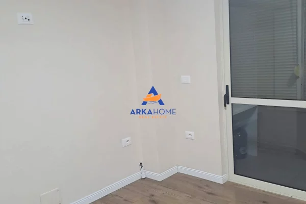 Appartamento in affitto a Tirana 2+1, Vuoto