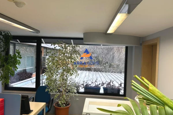 JEPET ME QERA NJESI BIZNESI (DUPLEX) "RRUGA HOXHA TASIM" 2500 Euro