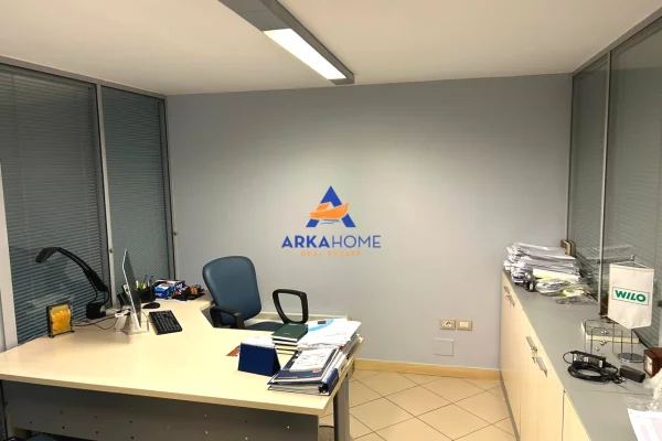 Ambient biznesi me qera 1+1 ne Tirane - 2,500 Euro