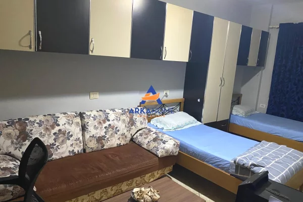 Shtepi ne shitje Apartament ne Tirane, 2+1, Mobilimi E mobiluar, Pagesa 176,899  Euro.
