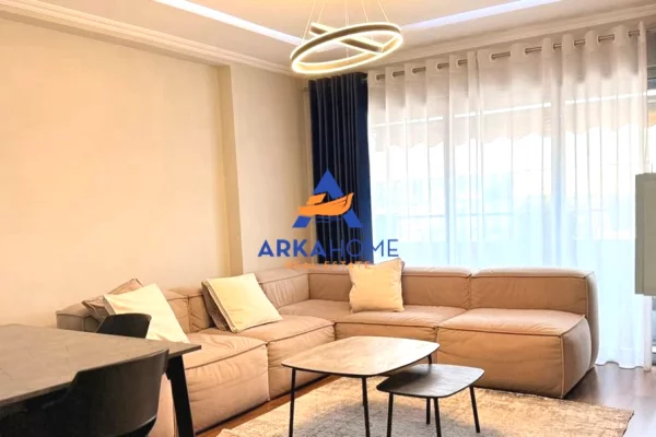 Appartamento in affitto a Tirana 2+1, Arredato