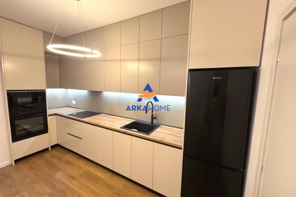 Appartamento in affitto a Tirana 1+1, Arredato