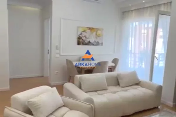 Shtepi ne shitje Apartament ne Tirane, 2+1, Mobilimi E mobiluar, Pagesa 203,000  Euro.