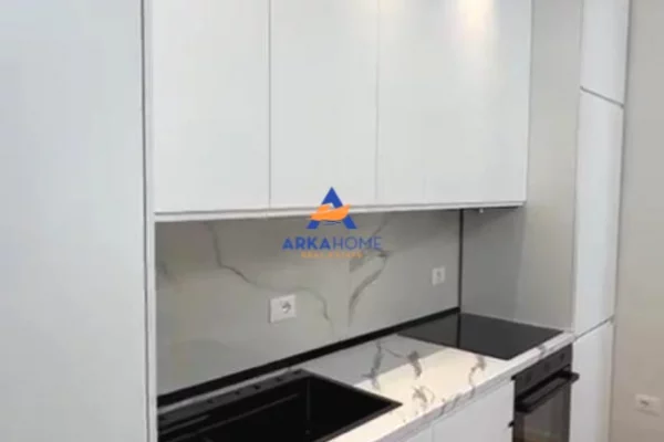 Shtepi ne shitje Apartament ne Tirane, 2+1, Mobilimi E mobiluar, Pagesa 203,000  Euro.