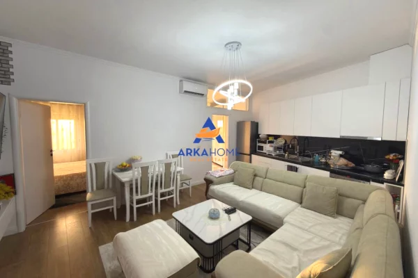 SHITET APARTAMENT 2+1+BALLKON "TE RESTORANT FRESKU" 125.000 EURO