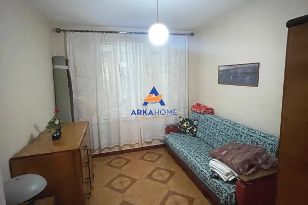 Shtepi me qera Apartament ne Tirane, 2+1, Mobilimi E mobiluar, Pagesa 520  Euro.