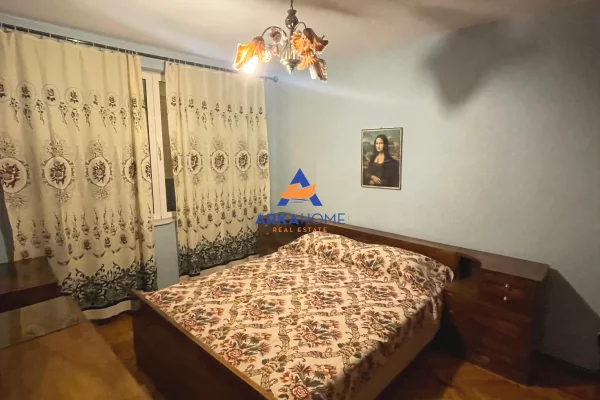 Shtepi me qera Apartament ne Tirane, 2+1, Mobilimi E mobiluar, Pagesa 520  Euro.