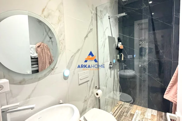 Shtepi ne shitje Duplex(shtepi me 2 kate) ne Tirane, 2+1, Mobilimi E mobiluar, Pagesa 355,000  Euro.