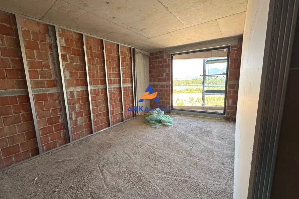 Shtepi ne shitje Apartament ne Tirane, 1+1, Mobilimi Bosh, pa mobiluar, Pagesa 248,040  Euro.