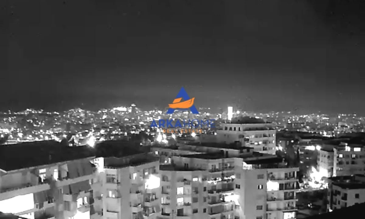 Shtepi me qera Duplex(shtepi me 2 kate) ne Tirane, 1+1, Mobilimi Bosh, pa mobiluar, Pagesa 3,000  Euro.