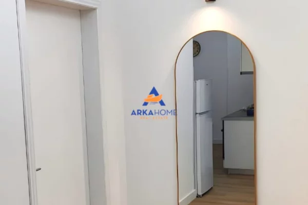 Shtepi me qera Apartament ne Tirane, 1+1, Mobilimi E mobiluar, Pagesa 1,040  Euro.