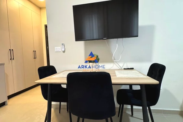 Shtepi me qera Apartament ne Tirane, Garsoniere, Mobilimi E mobiluar, Pagesa 437  Euro.