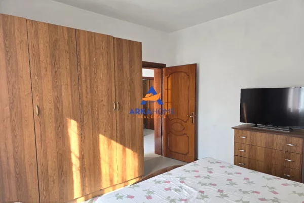 Shtepi me qera Apartament ne Tirane, 2+1, Mobilimi E mobiluar, Pagesa 416  Euro.