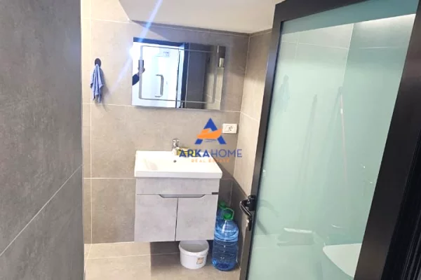 SHITET DYQAN 50M2 "NDODHET NE KRYQEZIMIN E VASIL SHANTO' 720,000 LEKE