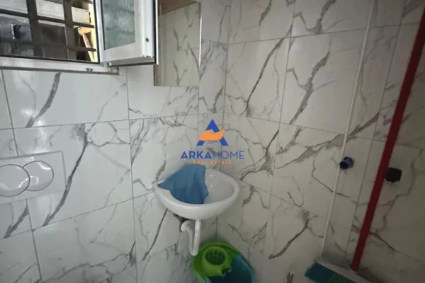 Ambient biznesi me qera 1+1 ne Tirane - 320 Euro