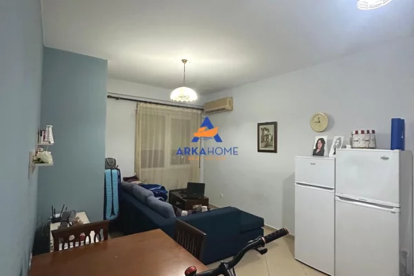 Shtepi ne shitje Apartament ne Tirane, 1+1, Mobilimi E mobiluar, Pagesa 115,000  Euro.