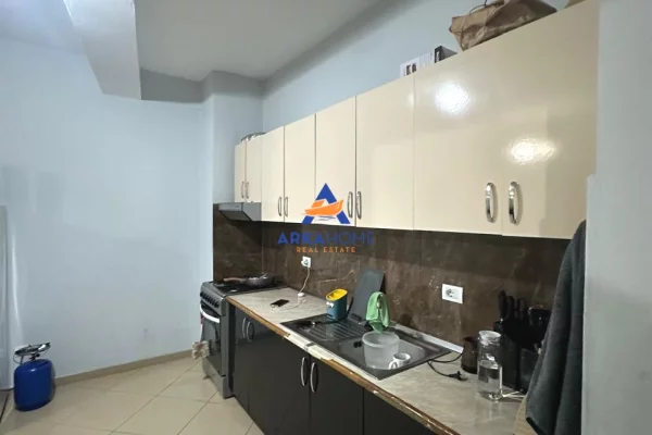 Shtepi ne shitje Apartament ne Tirane, 1+1, Mobilimi E mobiluar, Pagesa 115,000  Euro.