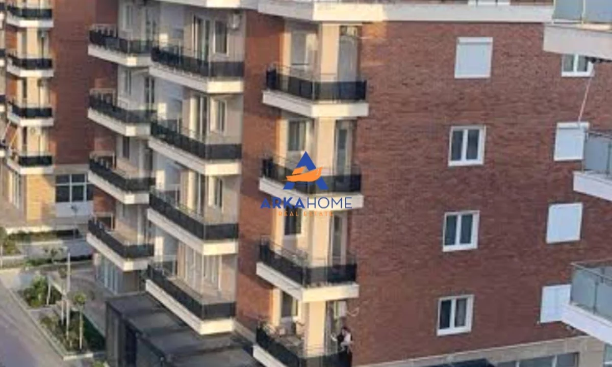 Shtepi ne shitje Apartament ne Shkoder, 1+1, Mobilimi Bosh, pa mobiluar, Pagesa 151,800  Euro.