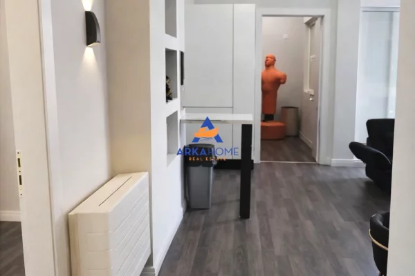 Shtepi ne shitje Apartament ne Tirane, 2+1, Mobilimi E mobiluar, Pagesa 280,000  Euro.