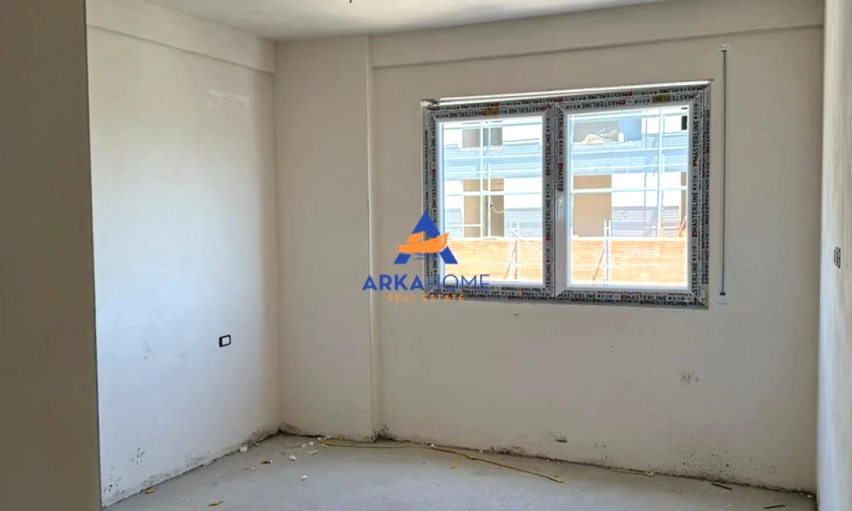 Shtepi ne shitje Apartament ne Tirane, 2+1, Mobilimi Bosh, pa mobiluar, Pagesa 161,646  Euro.