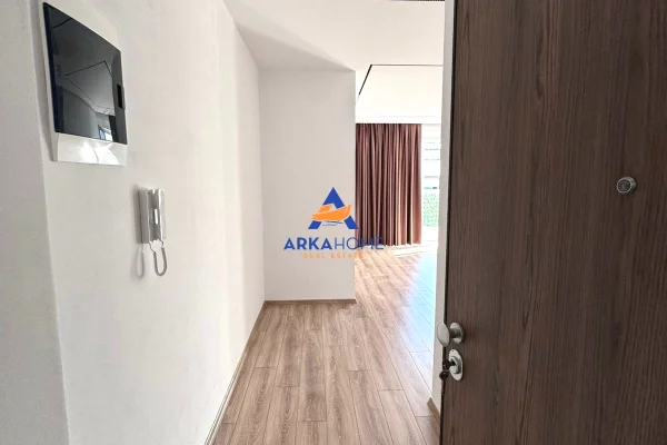 Ambient biznesi me qera 3+1 ne Tirane - 900 Euro
