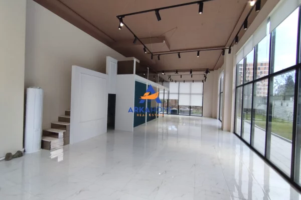 Ambient biznesi me qera 1+1 ne Tirane - 1,250 Euro