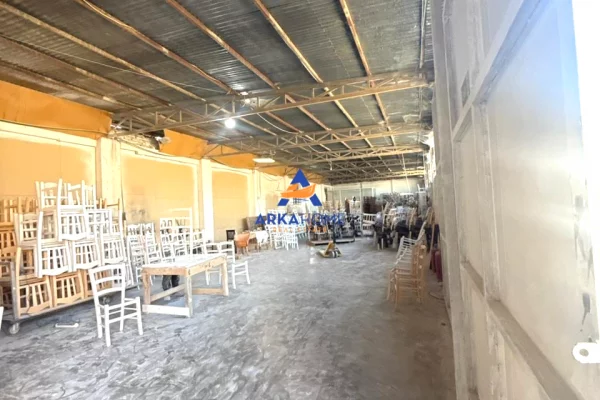 Ambient biznesi me qera 4+1 ne Tirane - 2,080 Euro