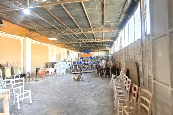 Ambient biznesi me qera 4+1 ne Tirane - 2,080 Euro