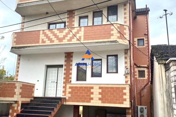 Shtepi ne shitje 5+1 ne Tirane - 450,000 Euro