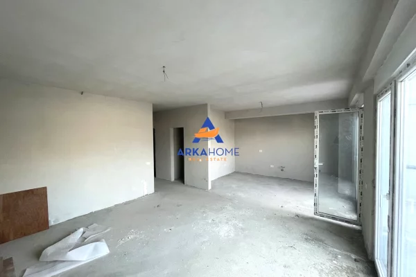 Shtepi ne shitje Apartament ne Tirane, 3+1, Mobilimi Bosh, pa mobiluar, Pagesa 386,000  Euro.