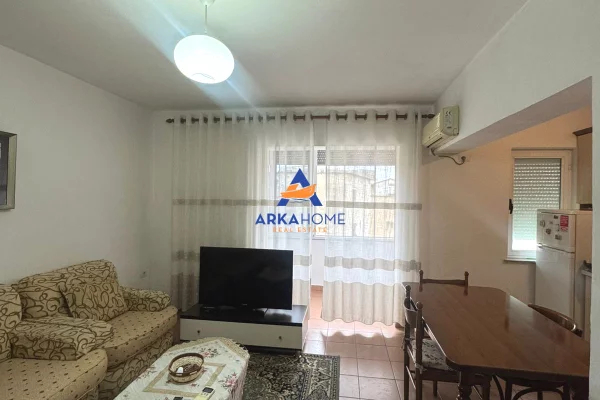 Shtepi ne shitje Apartament ne Tirane, 2+1, Mobilimi E mobiluar, Pagesa 128,000  Euro.