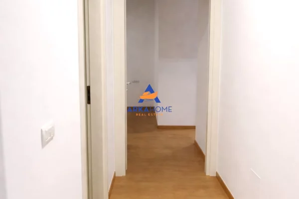 Ambient biznesi me qera 3+1 ne Tirane - 729 Euro