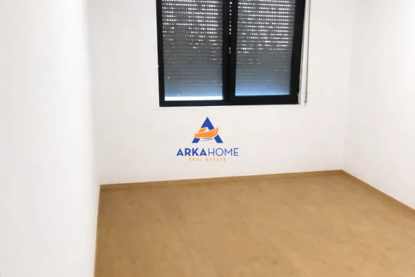 Ambient biznesi me qera 3+1 ne Tirane - 729 Euro