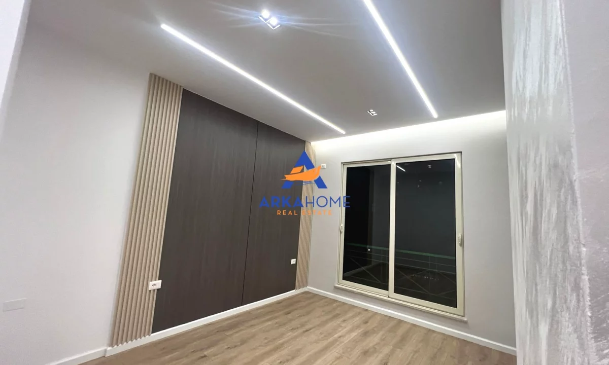 Shtepi ne shitje Apartament ne Tirane, 2+1, Mobilimi Pjeserisht e mobiluar, Pagesa 125,000  Euro.