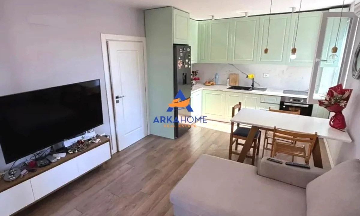 Shtepi ne shitje Apartament ne Tirane, 2+1, Mobilimi E mobiluar, Pagesa 137,000  Euro.