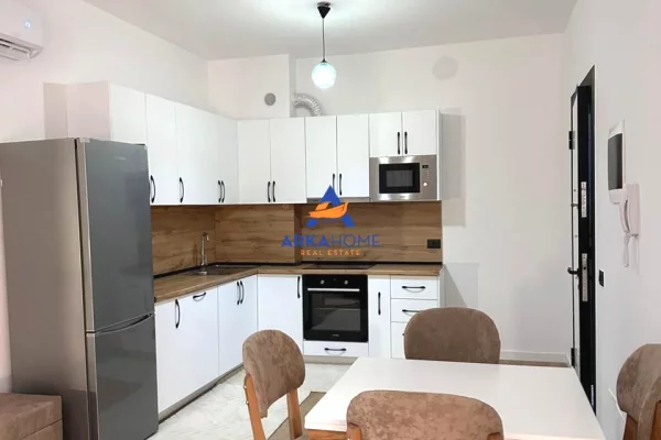 Shtepi me qera Apartament ne Tirane, 1+1, Mobilimi E mobiluar, Pagesa 450  Euro.