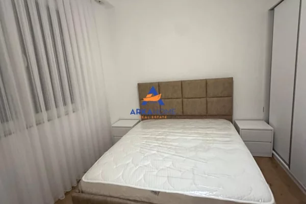 Shtepi me qera Apartament ne Tirane, 1+1, Mobilimi E mobiluar, Pagesa 450  Euro.