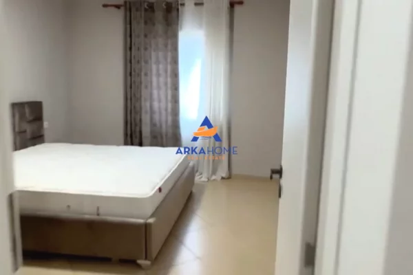 Shtepi ne shitje Apartament ne Tirane, 2+1, Mobilimi E mobiluar, Pagesa 199,000  Euro.